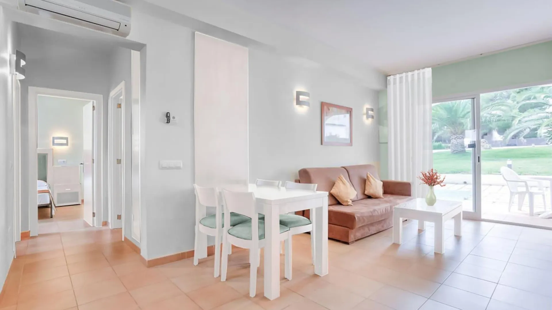 Apartamentos Vista Alegre Mallorca Cala Mandia  İspanya
